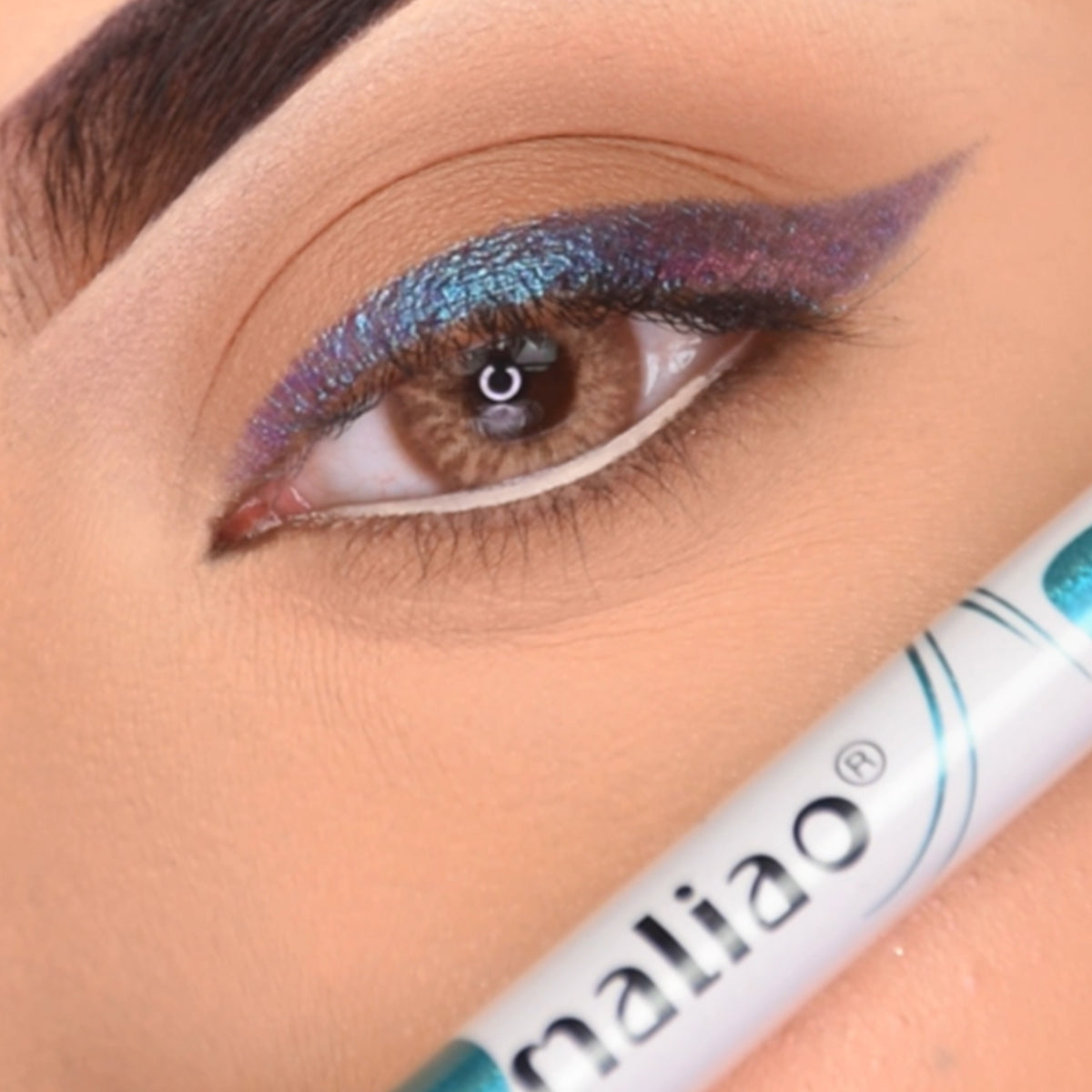 Maliao Holographic Multichrome Eyeliner – Stunning Shimmer and Long-Lasting Wear Eye