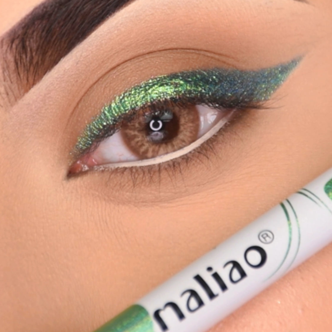 Maliao Holographic Multichrome Eyeliner – Stunning Shimmer and Long-Lasting Wear Eye